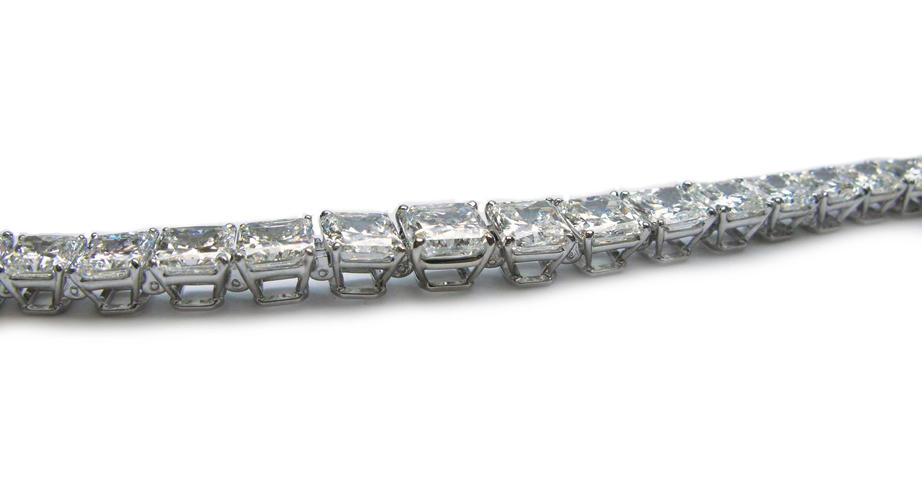 77.69 Carat Total Weight Radiant Diamond Riviere Necklace In New Condition In New York, NY