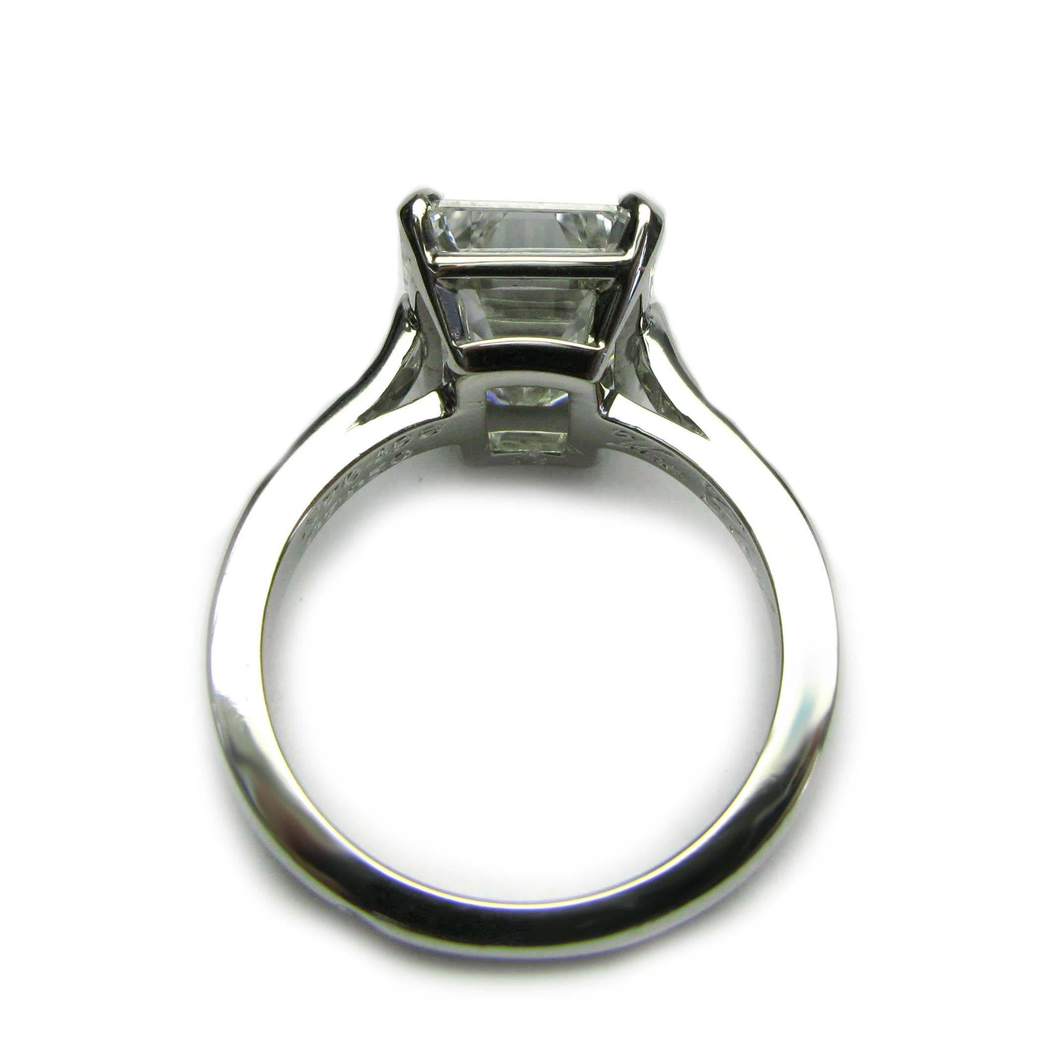 Van Cleef & Arpels GIA Cert 4.05 Carat Emerald Diamond Platinum Engagement Ring In Excellent Condition In New York, NY