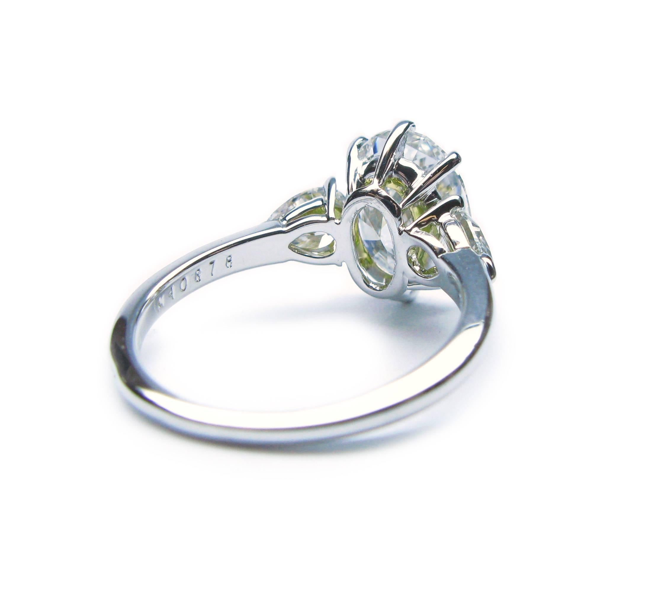 Van Cleef & Arpels 3.01 Carat GIA Cert Diamond Gold Engagement Ring In Excellent Condition In New York, NY