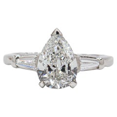 J. Birnbach GIA 1.38 Carat G SI2 Pear Shape Diamond Three-Stone Ring (bague à trois pierres)