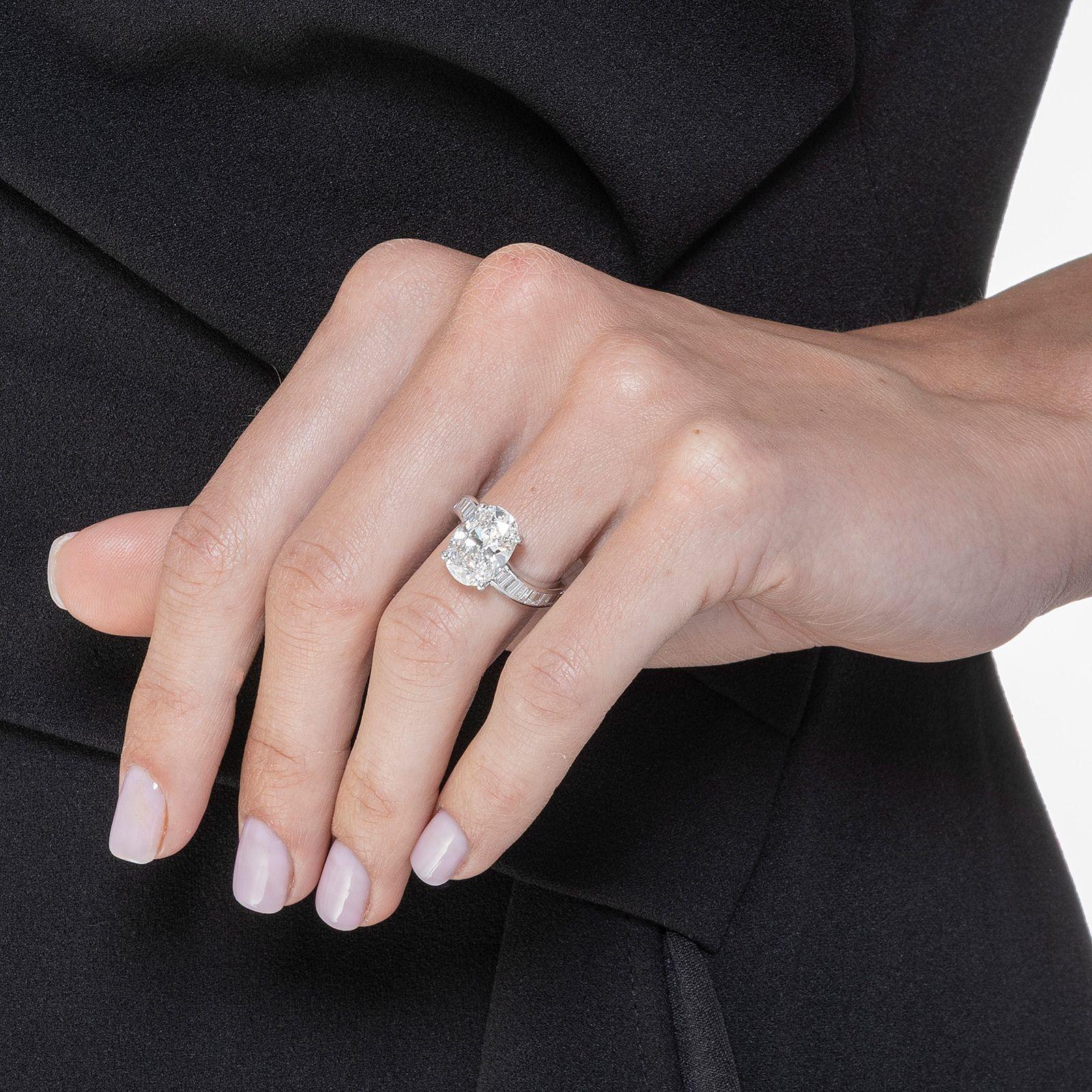 Taille ovale J. Birnbach Bague bypass à diamant ovale de 3,64 carats E VVS1 certifiée GIA en vente