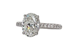 Anillo solitario de platino con un diamante ovalado J. Birnbach GIA de 1,24 quilates, H VS2