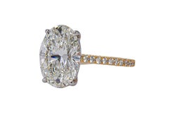 Anello solitario bicolore con diamante ovale J. Birnbach GIA da 3,41 carati, I VS2