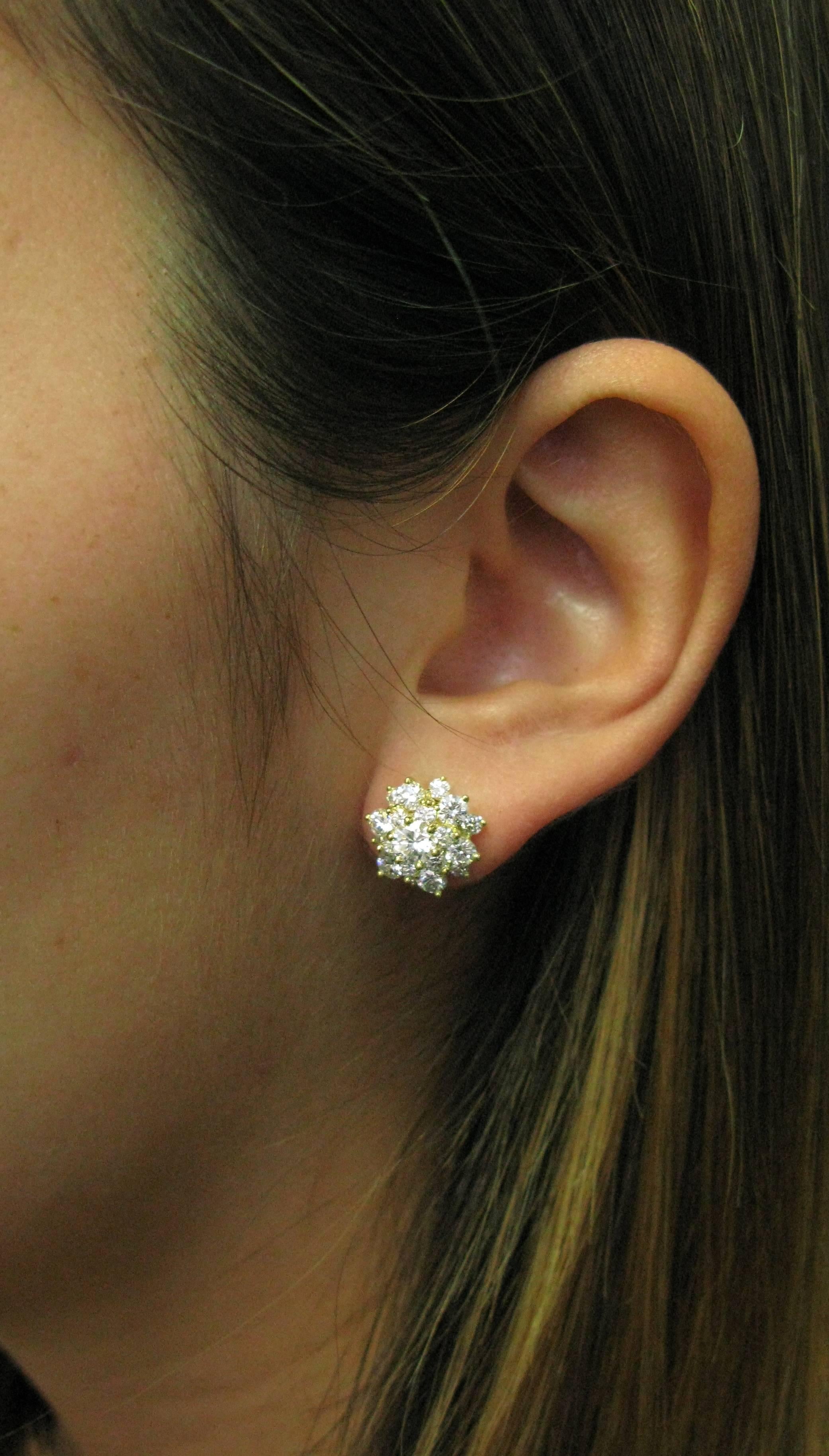Tiffany & Co. Diamond gold Flower Stud earrings 2