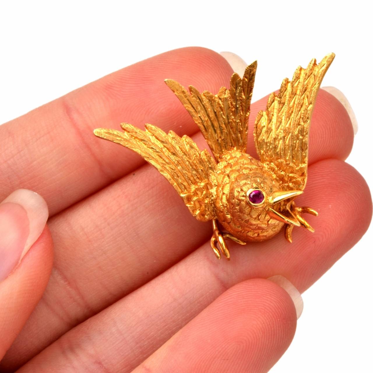 Cellino Ruby Textured Gold Bird Brooch 3