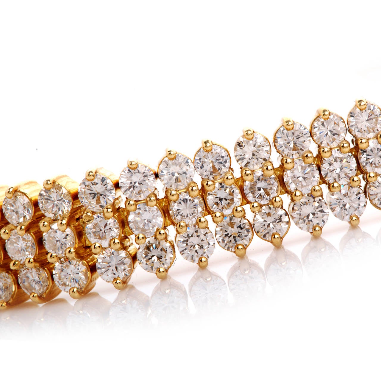 Jose Hess Diamond Yellow Gold Wide Bracelet In Excellent Condition In Miami, FL