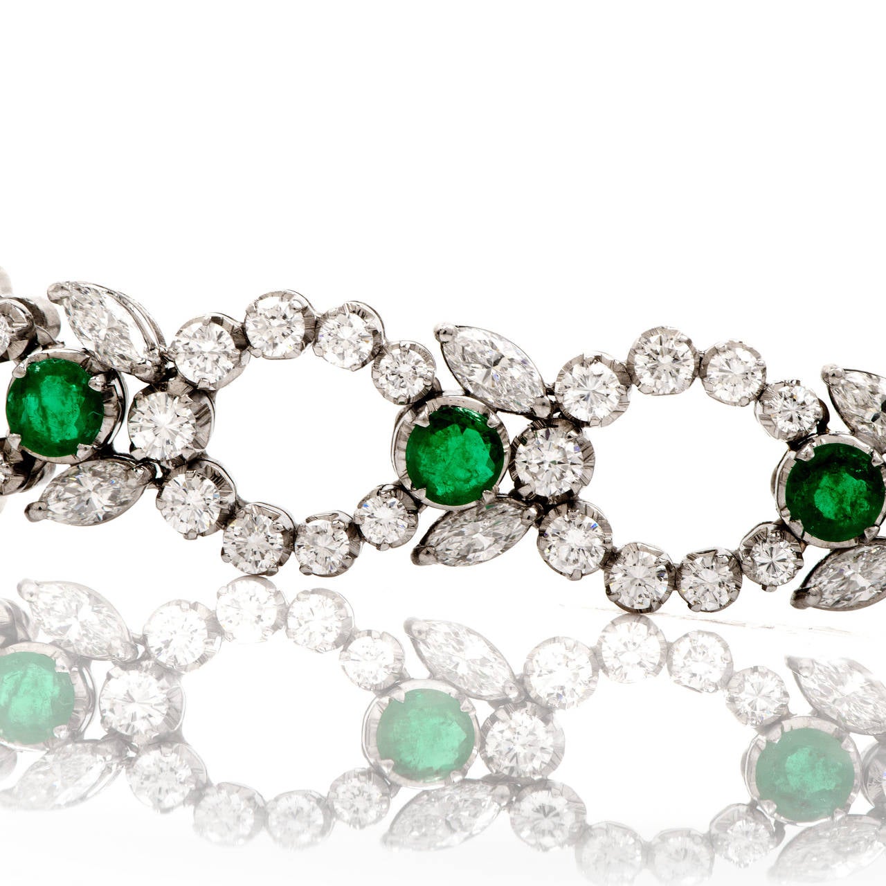 Emerald Diamond Platinum Bracelet In Excellent Condition In Miami, FL