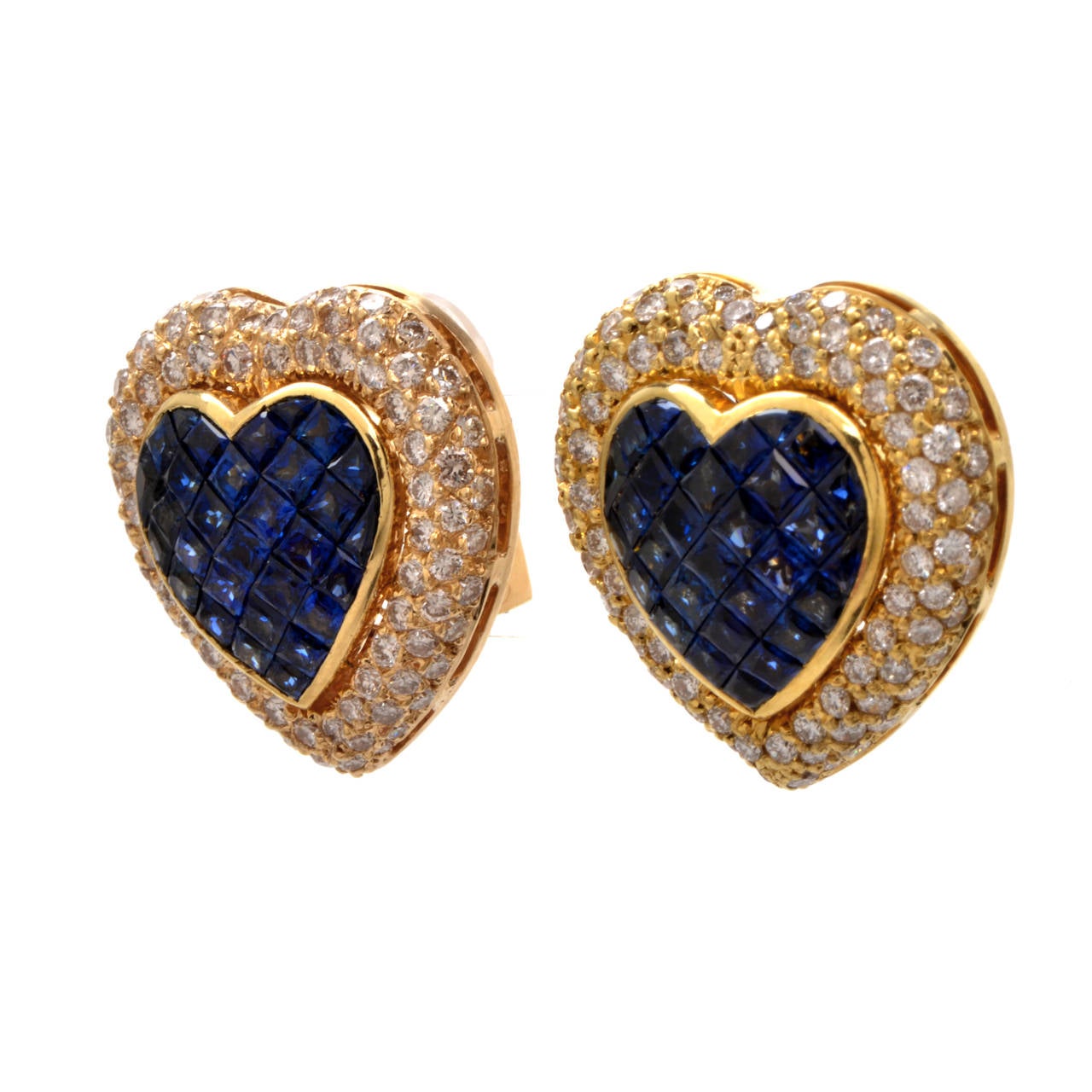 Sapphire Pave Diamond Gold Heart Earrings In Excellent Condition In Miami, FL