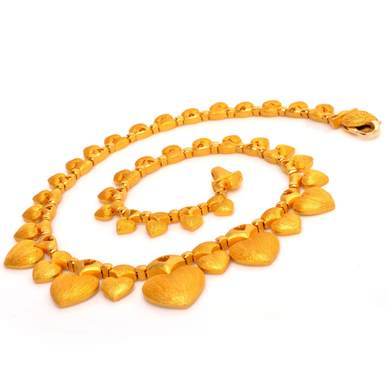 Heart Motif Gold Necklace 1