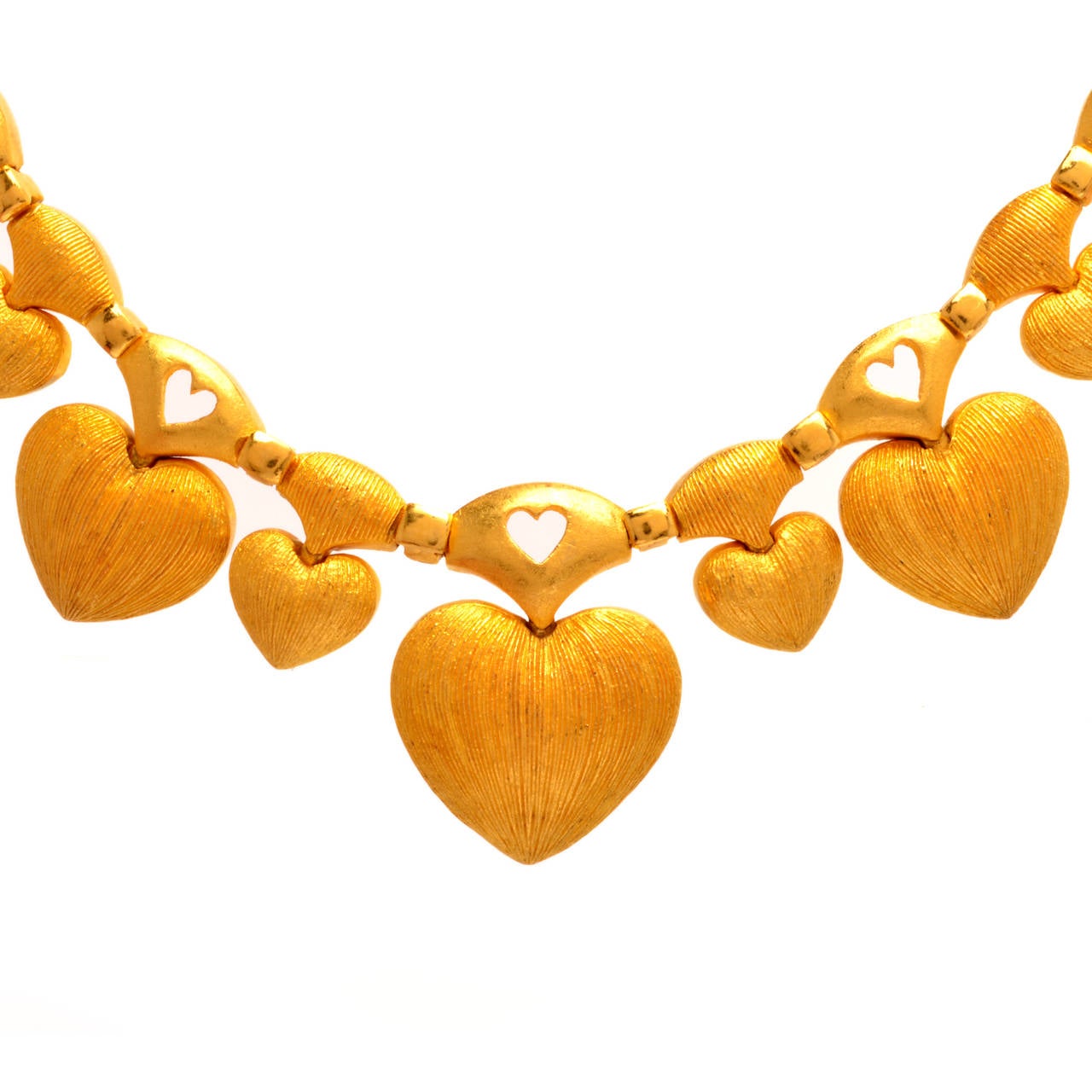 Heart Motif Gold Necklace 2