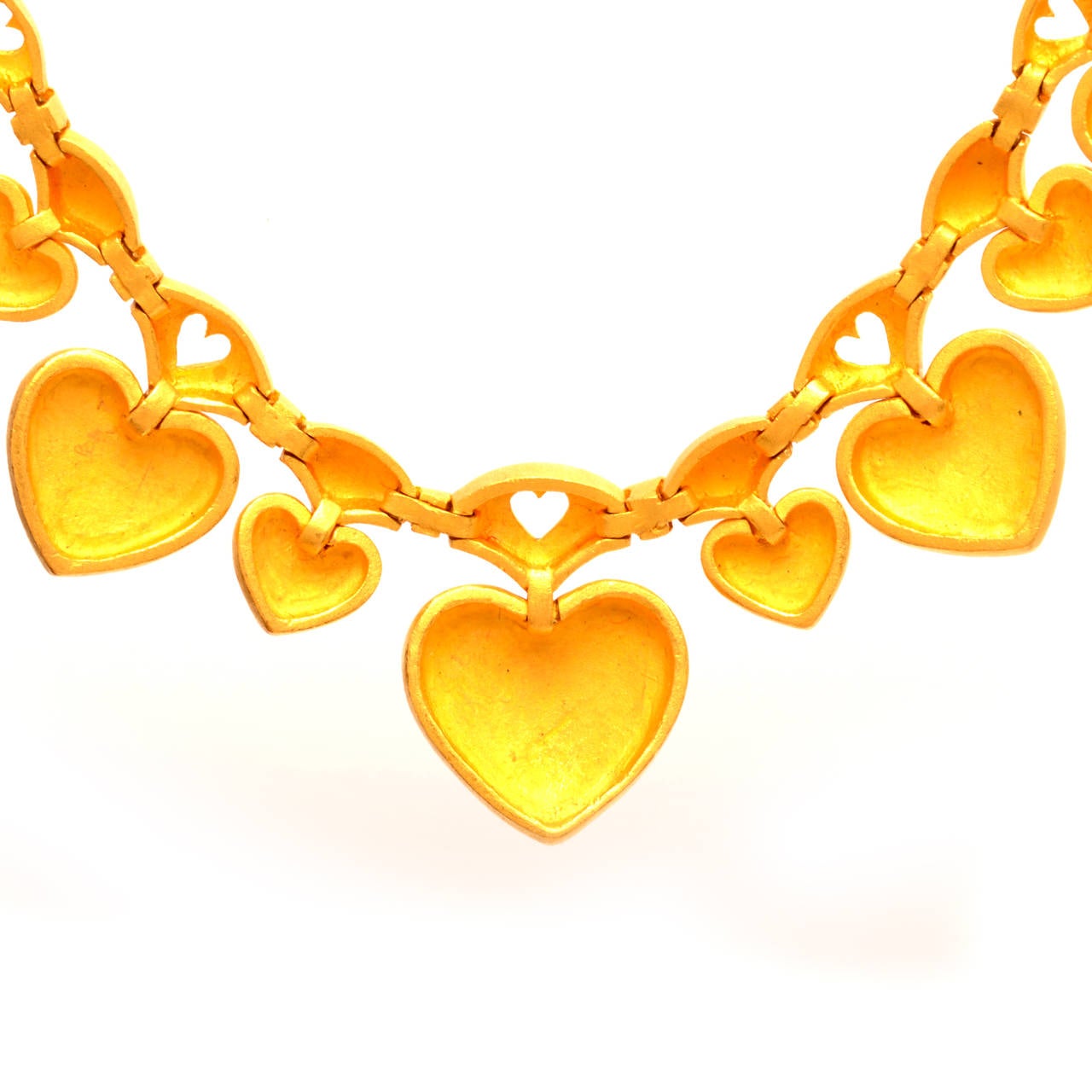 Heart Motif Gold Necklace 3