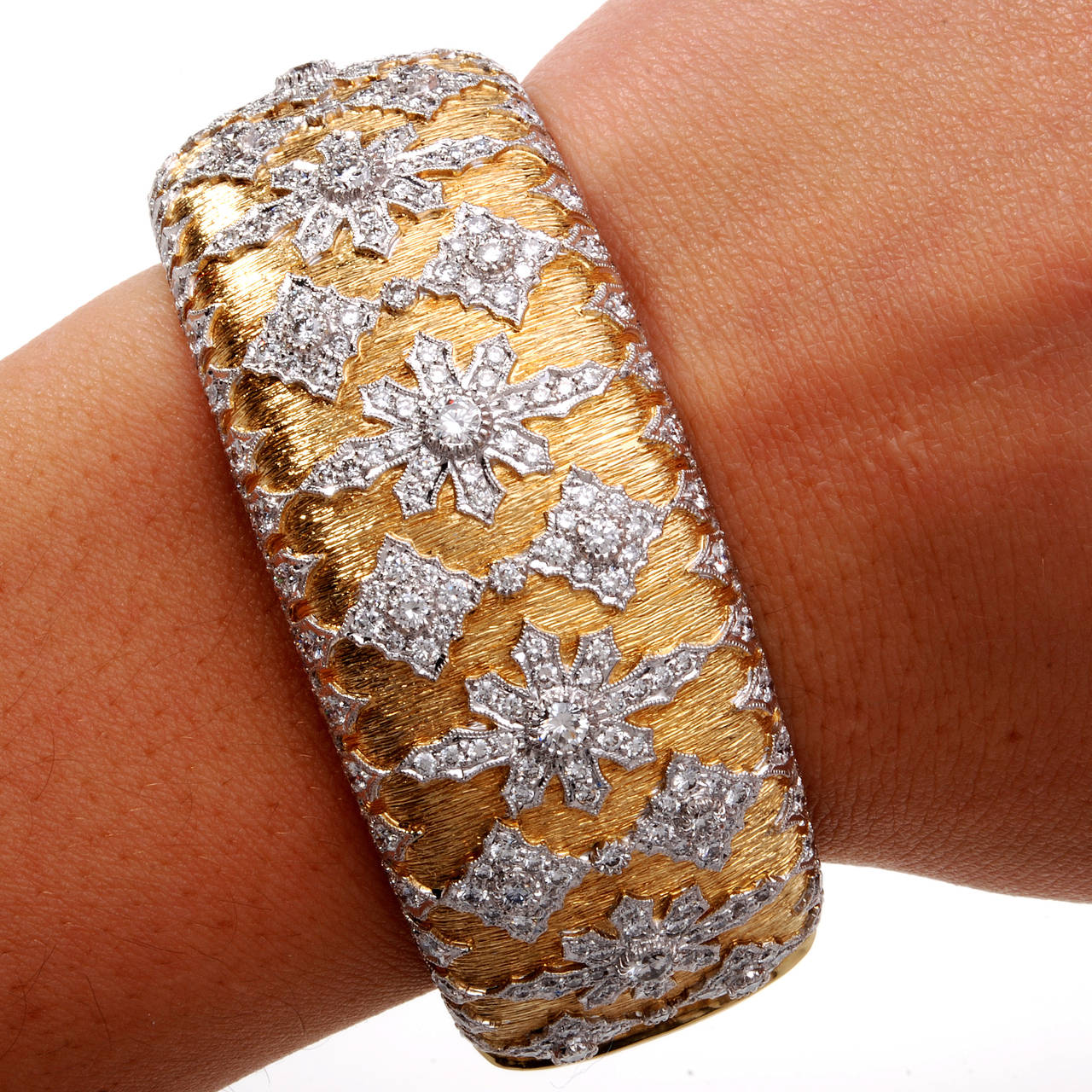 Diamond Gold Snowflake Bangle Bracelet 3