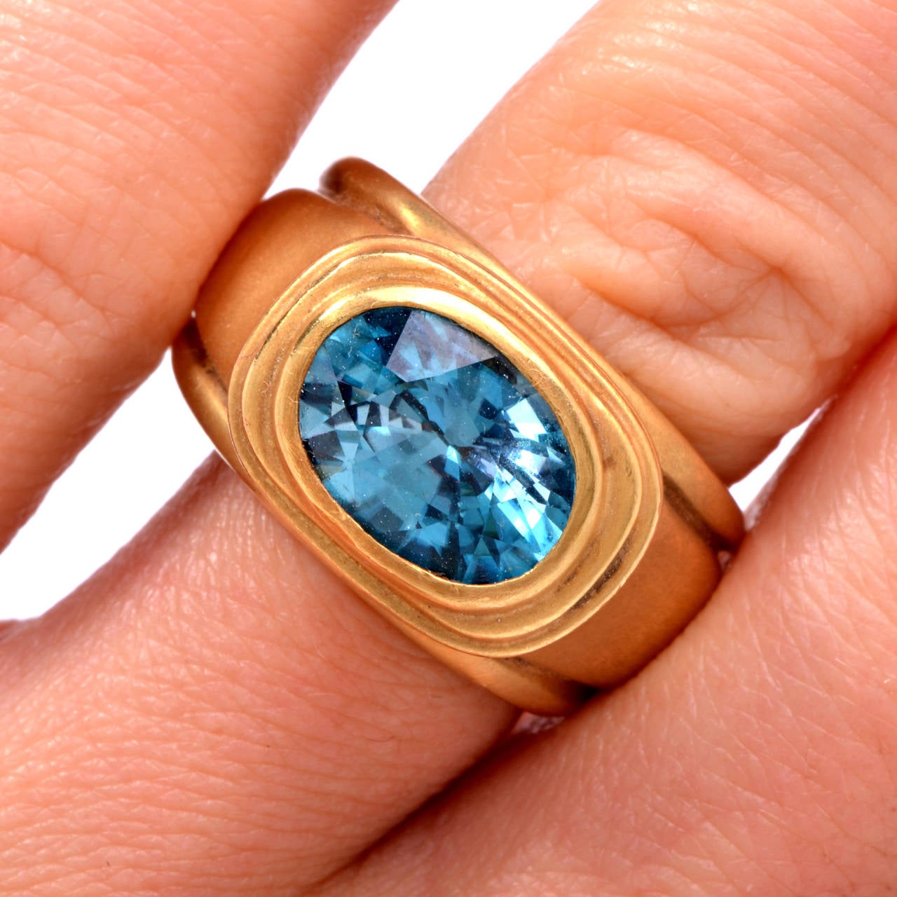Mesmerizing and Substantial Blue Zircon Gold RIng 2
