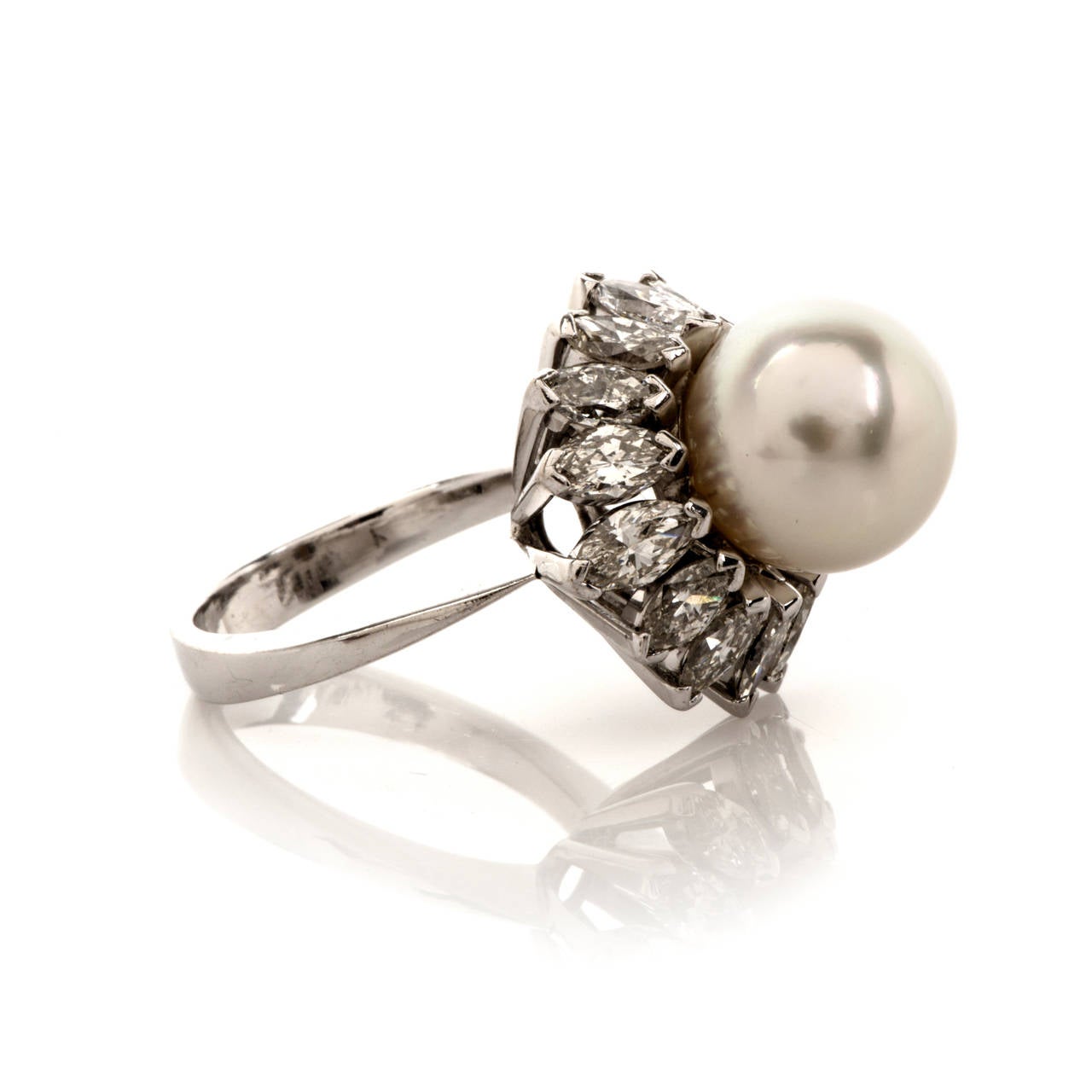 Pearl Marquise Diamond Gold Cocktail RIng In Excellent Condition In Miami, FL