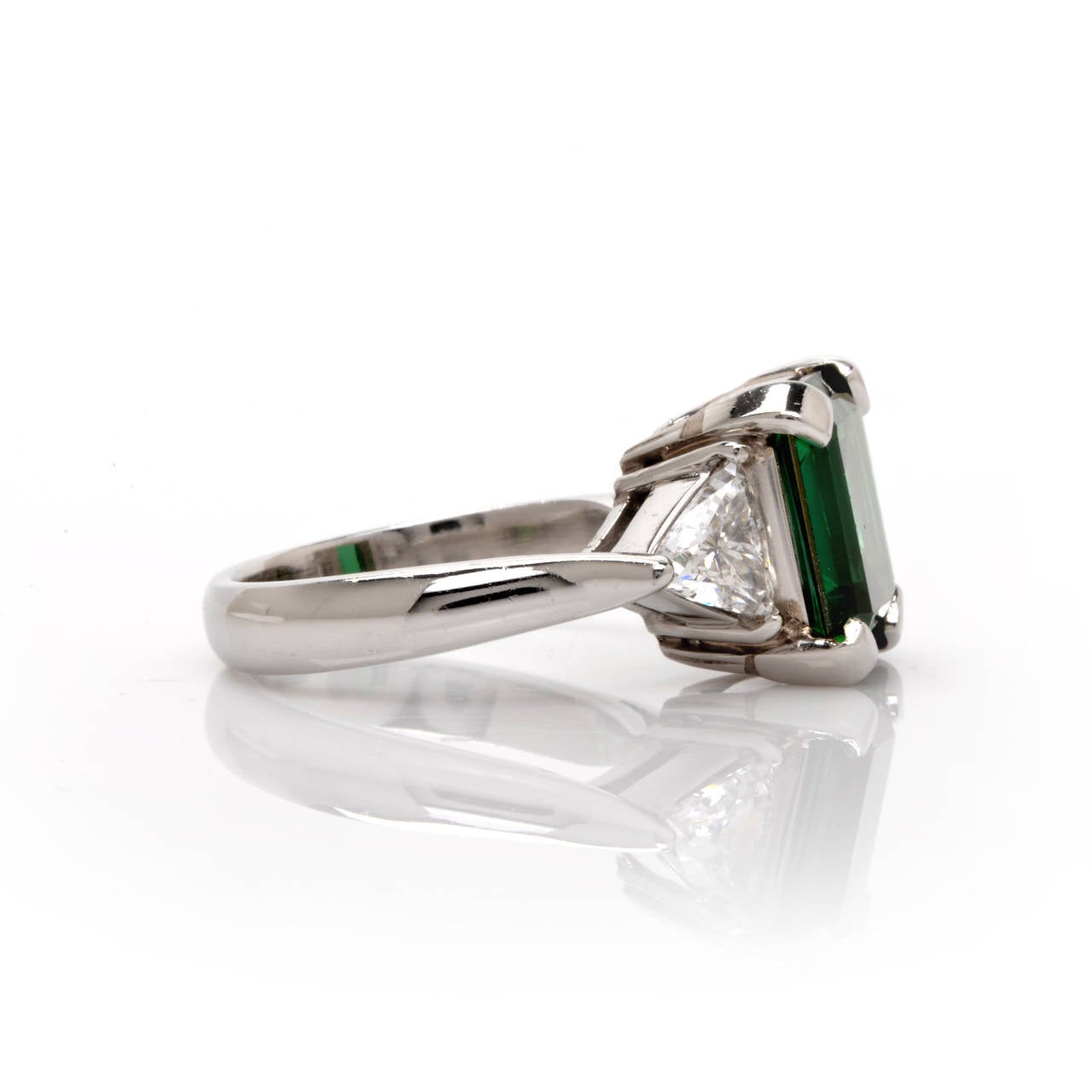 Tourmaline Trillion-Cut Diamond Platinum Ring In Excellent Condition In Miami, FL