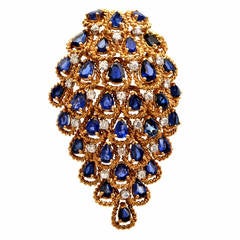 Fascinating Sapphire Diamond  Yellow Gold Lapel Brooch Pin