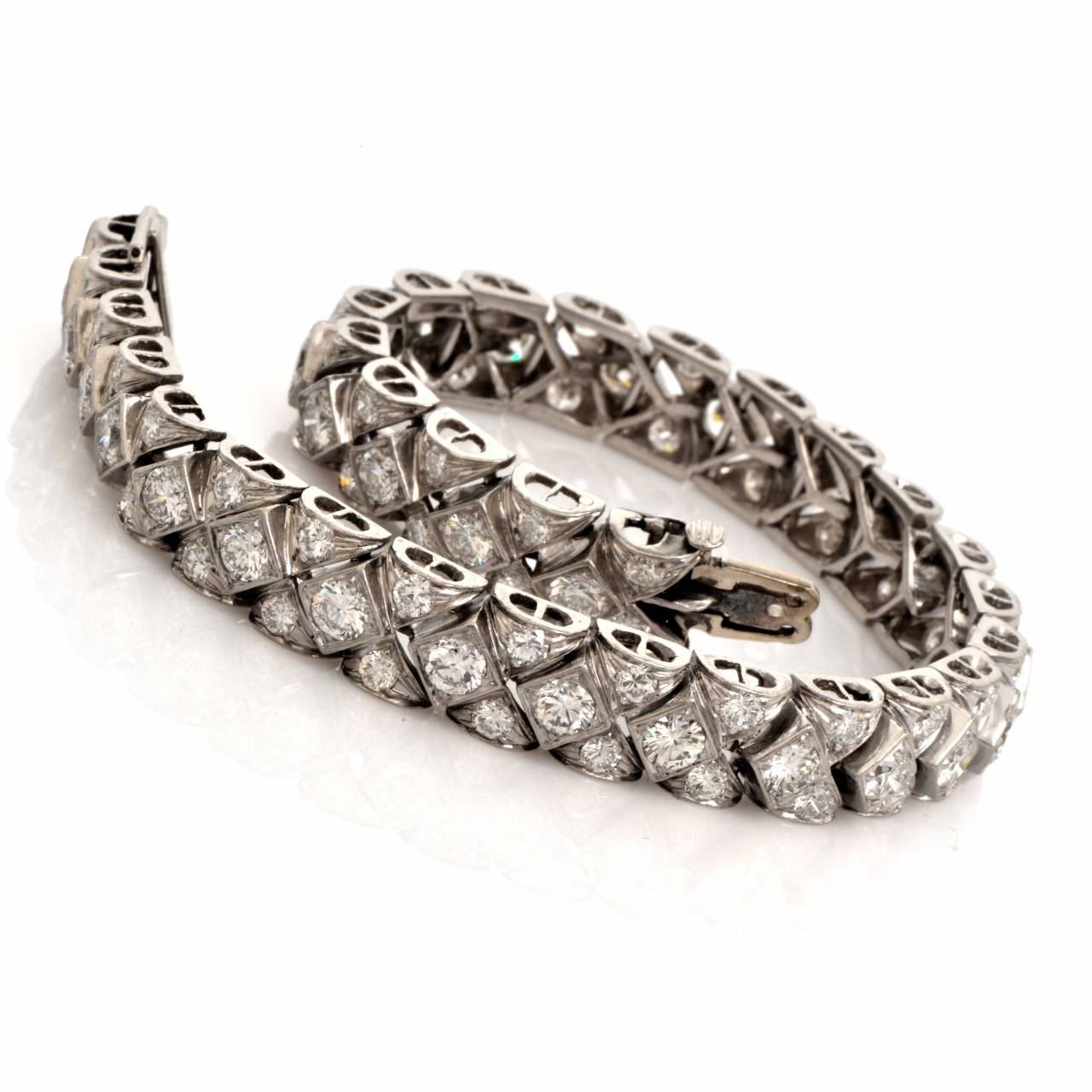 Women's Diamond Platinum Flexible Link Linear Bracelet