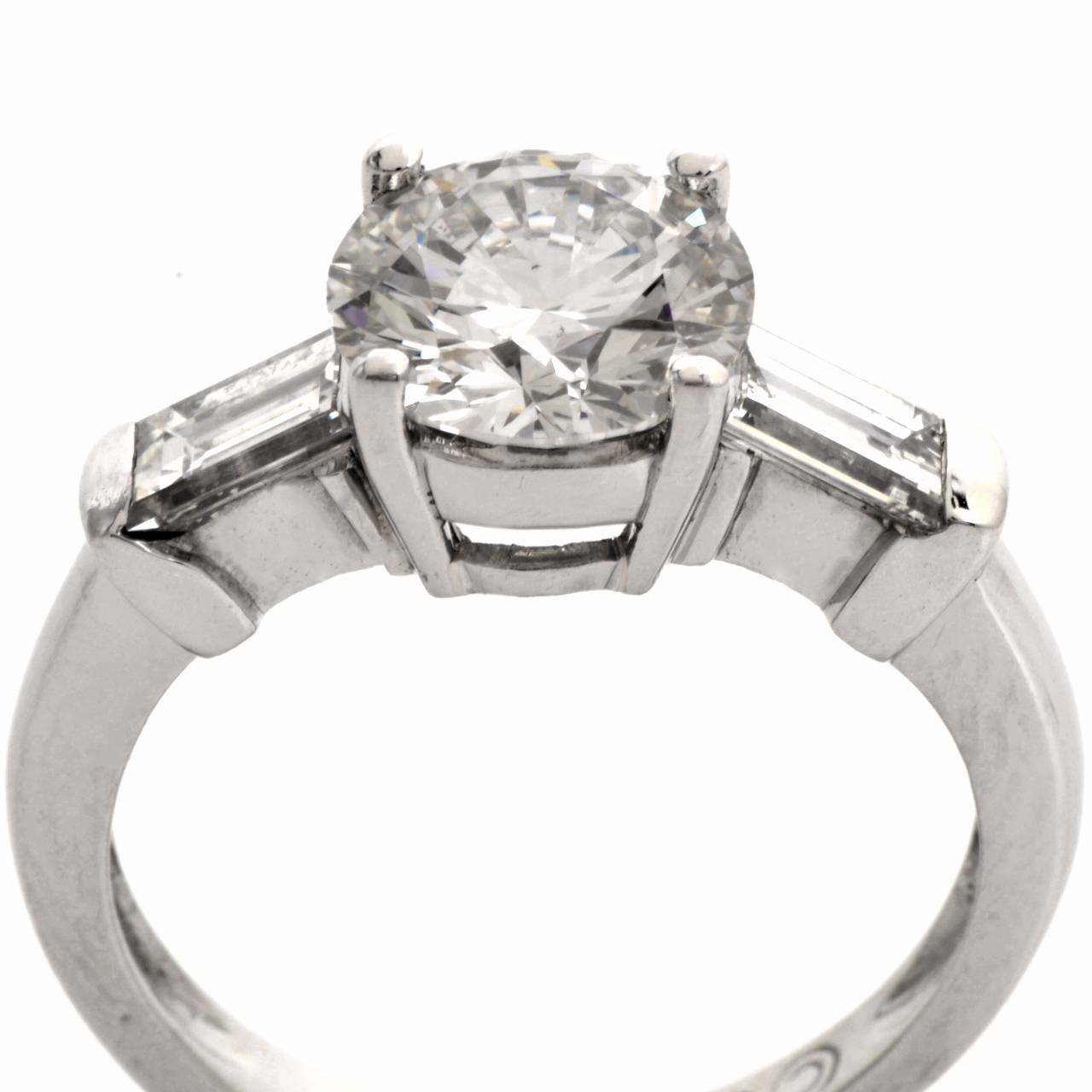 Brilliant-Cut Diamond Engagement Ring In Excellent Condition In Miami, FL