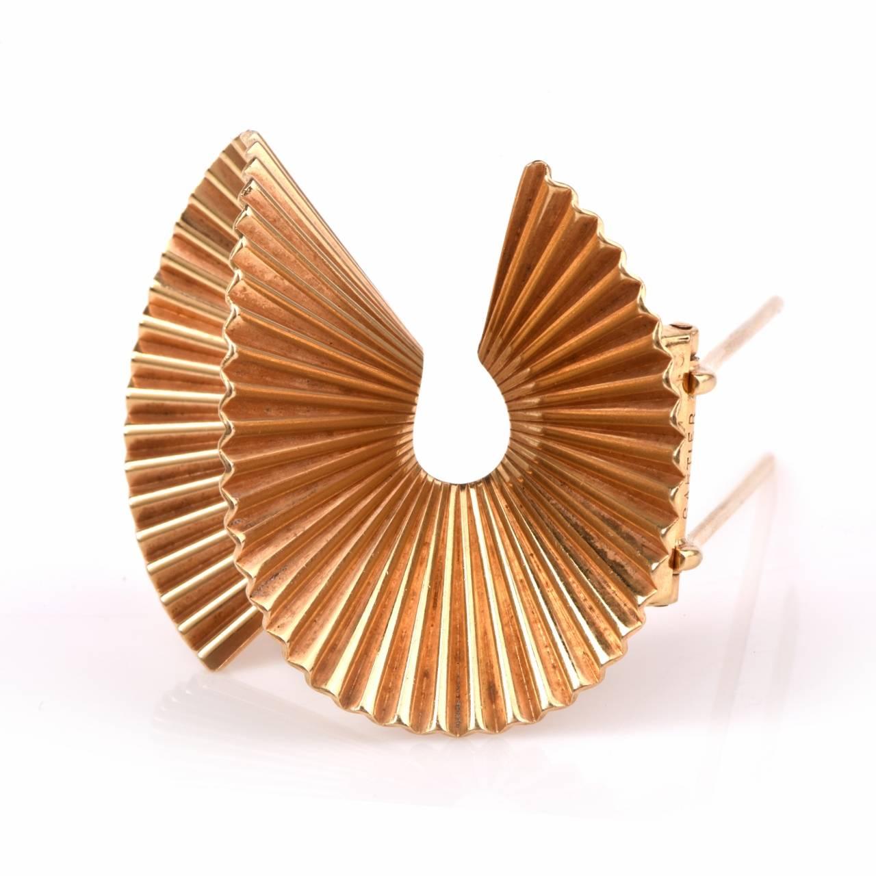 1950s Cartier Gold Fan Pin Brooch In Excellent Condition In Miami, FL
