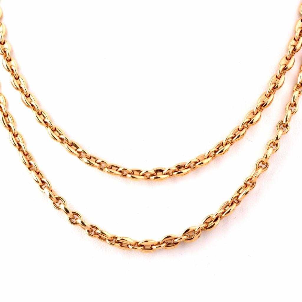 Diese authentische Cartier-Kette besteht aus ineinandergreifenden, ovalen Gliedern. Die lange Kette wiegt 66,8 Gramm und ist 31