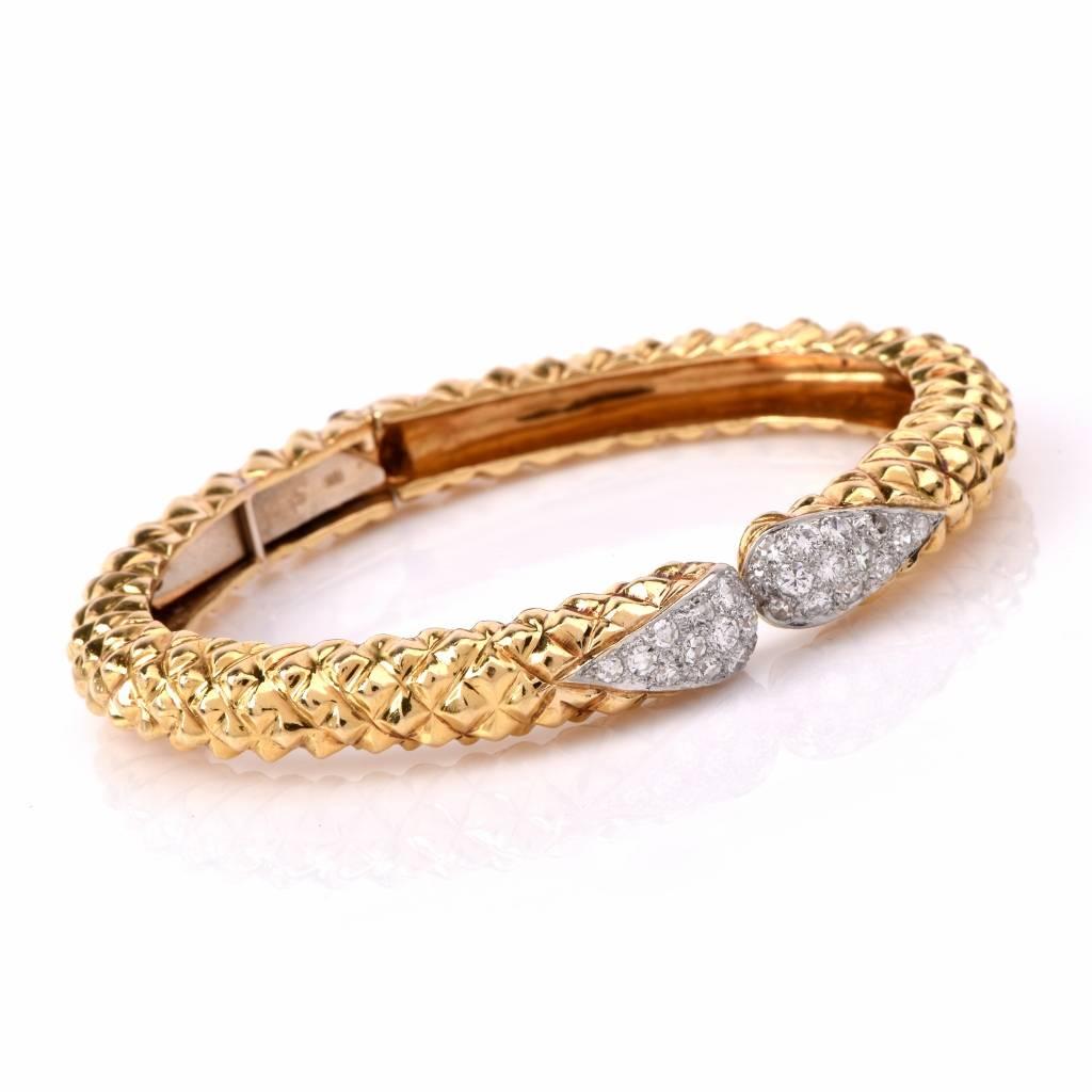 Modern Diamond Gold Cuff Bangle Bracelet In Excellent Condition In Miami, FL