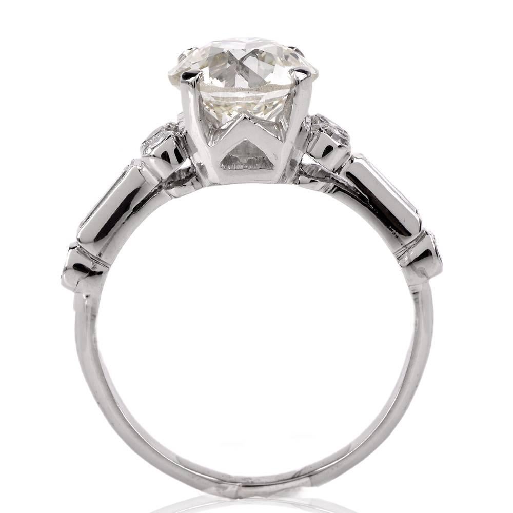 Women's Antique Art Deco  Diamond Platinum Engagement Ring