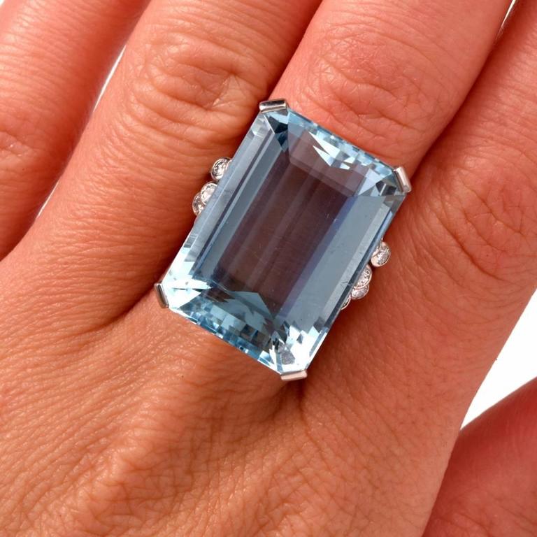 Fine Aquamarine Diamond Platinum Ring For Sale at 1stDibs