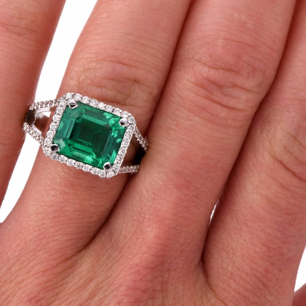 Stunning Emerald Diamond Gold Ring 2