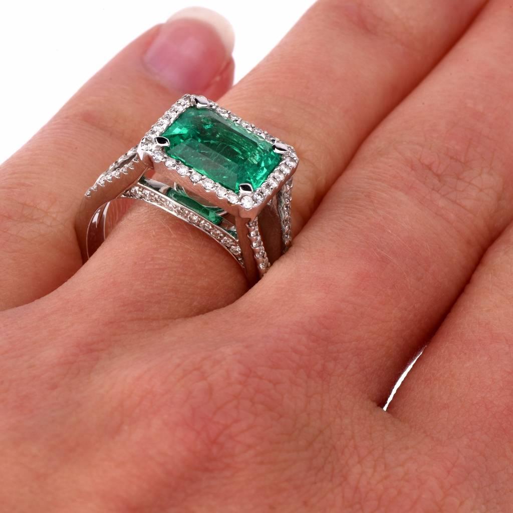 Stunning Emerald Diamond Gold Ring 4