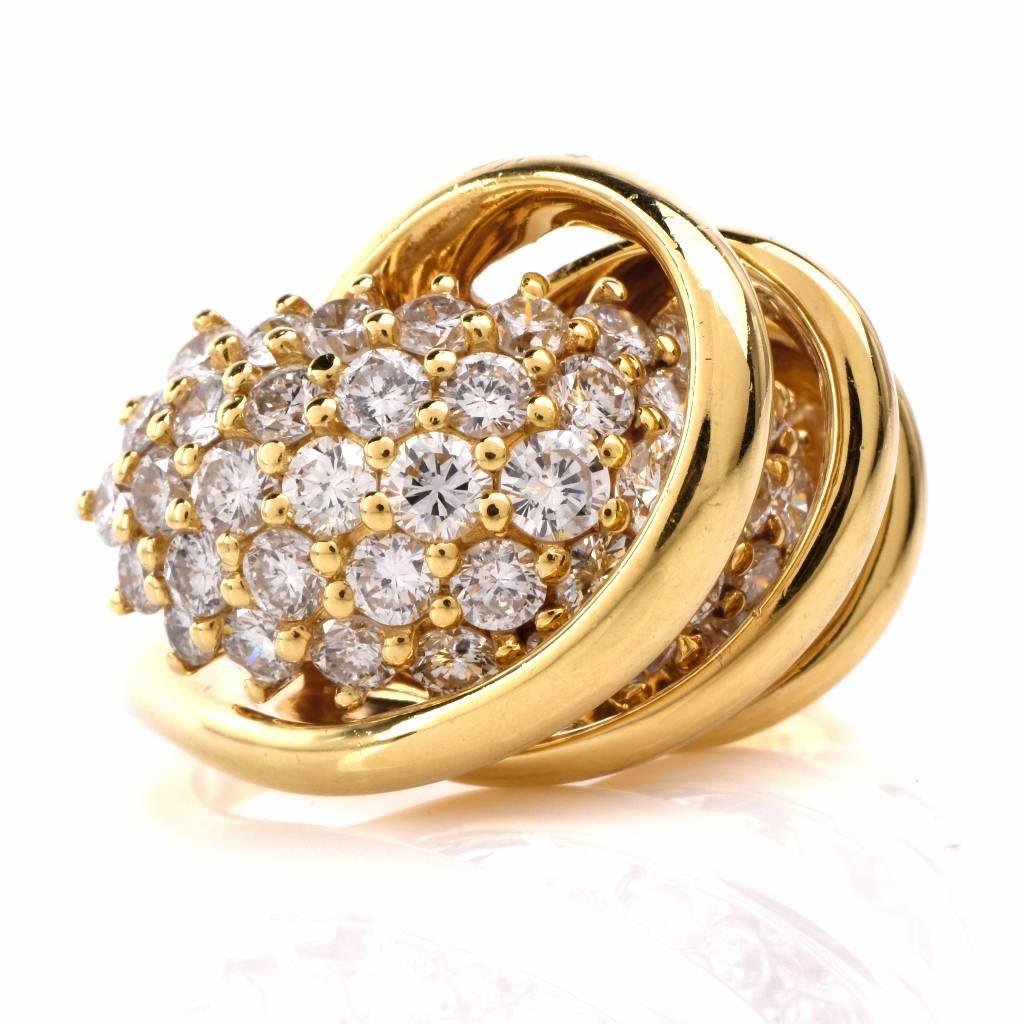 Contemporary Jose Hess Pave-Set Diamond Gold Ring