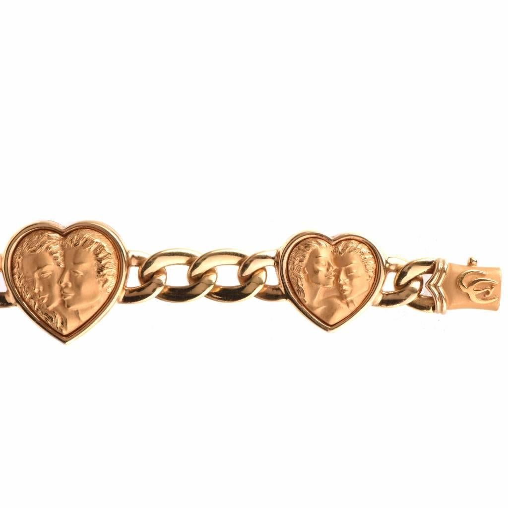 This designer Carrera y Carrera bracelet from the 'Romeo and Juliet' collection is  crafted in solid 18K matted and polished yellow gold, incorporating  5 heart-shape profiles depicting romantic portraits of Romeo and Juliet. The bracelet secures