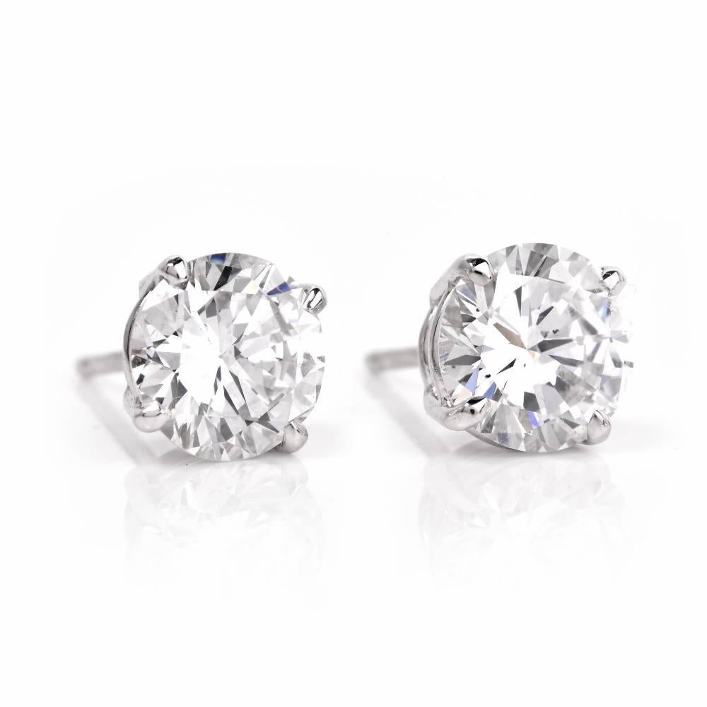 vs2 diamond stud earrings