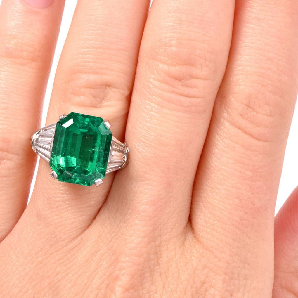 1960s Stunning Colombian GIA Certified 10.95 carat Emerald Diamond Ring 2