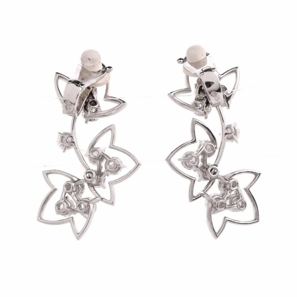 Boucles d'oreilles en goutte à fleurs en platine et diamants français Excellent état - En vente à Miami, FL