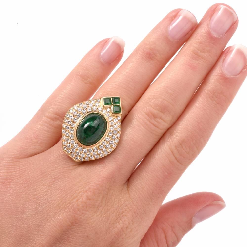 1980s Diamond Emerald Cluster Ring In Excellent Condition In Miami, FL