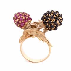 Buccellati Ruby Cabochon Onyx Gold Floral Ring