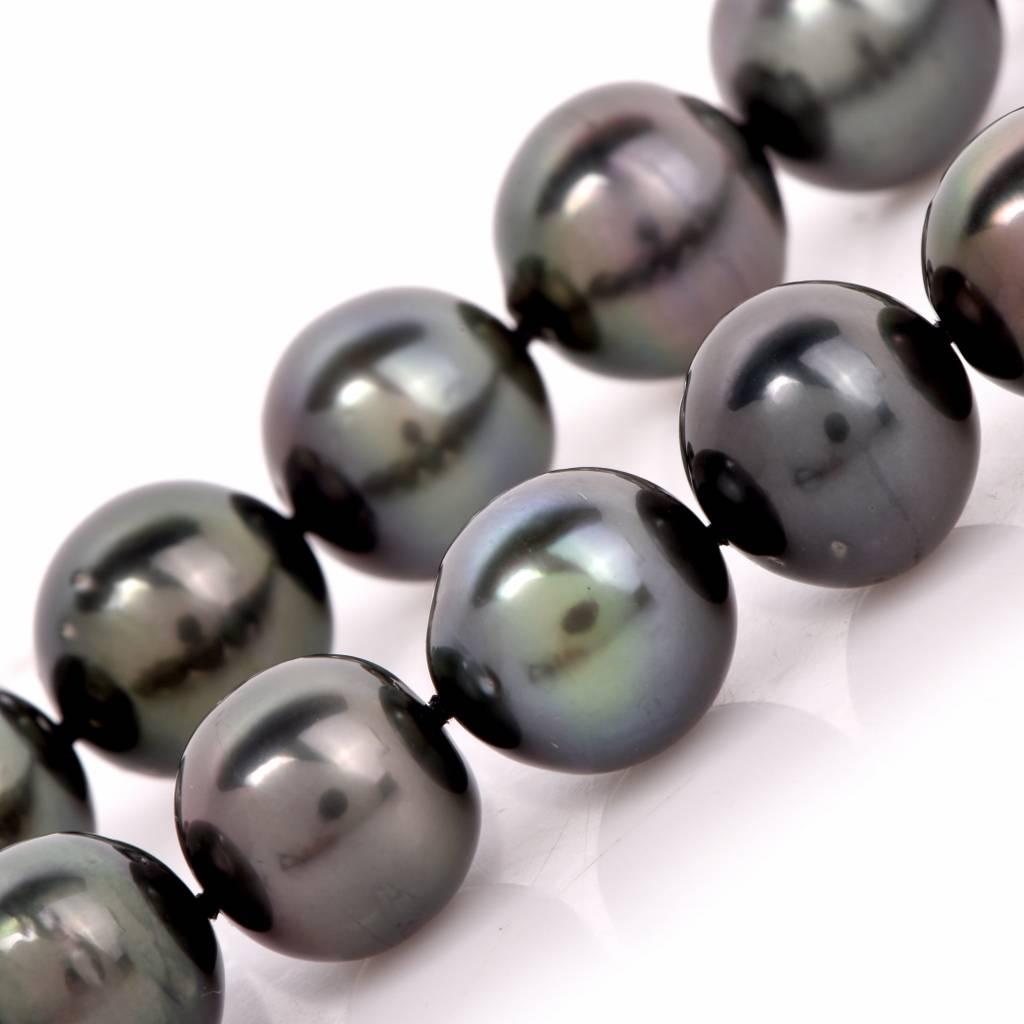 Black Tahitian South Sea Pearl White Gold Choker Necklace In Excellent Condition In Miami, FL