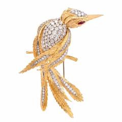 1960s Diamond Yellow Gold Bird Lapel Brooch Pin 3