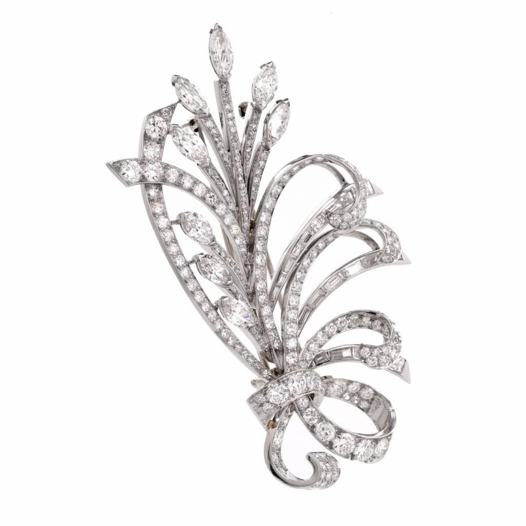 19606's  Grande broche de revers en forme de bouquet de fleurs en platine et diamants