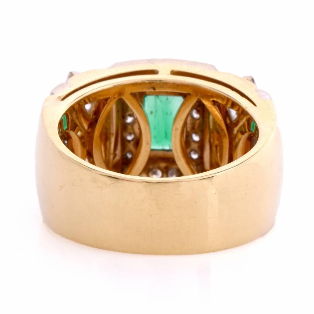 1980s Colombian Emerald Diamond Yellow Gold Ring 3