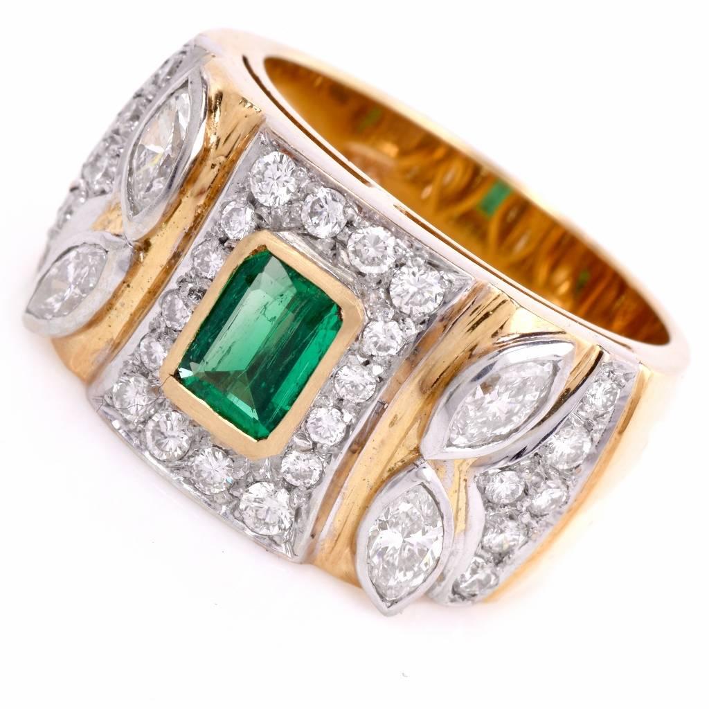 1980s Colombian Emerald Diamond Yellow Gold Ring In Excellent Condition In Miami, FL