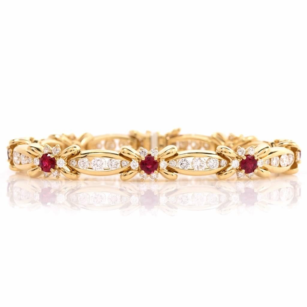 This exquisite Kurt Wayne bracelet crafted in 18K yellow gold, weighs approx. 45.6 grams and measures approximately 7" long and 7.5mm wide. It Composed of 8 color contrasted flexible links, this breathtaking bracelet depicts 8 floral inspired