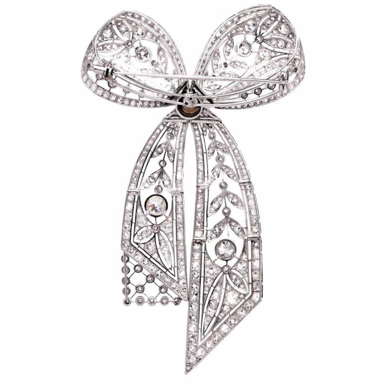 Diamond Platinum Garland Motif Ribbon Bow Pin Brooch For Sale at 1stDibs