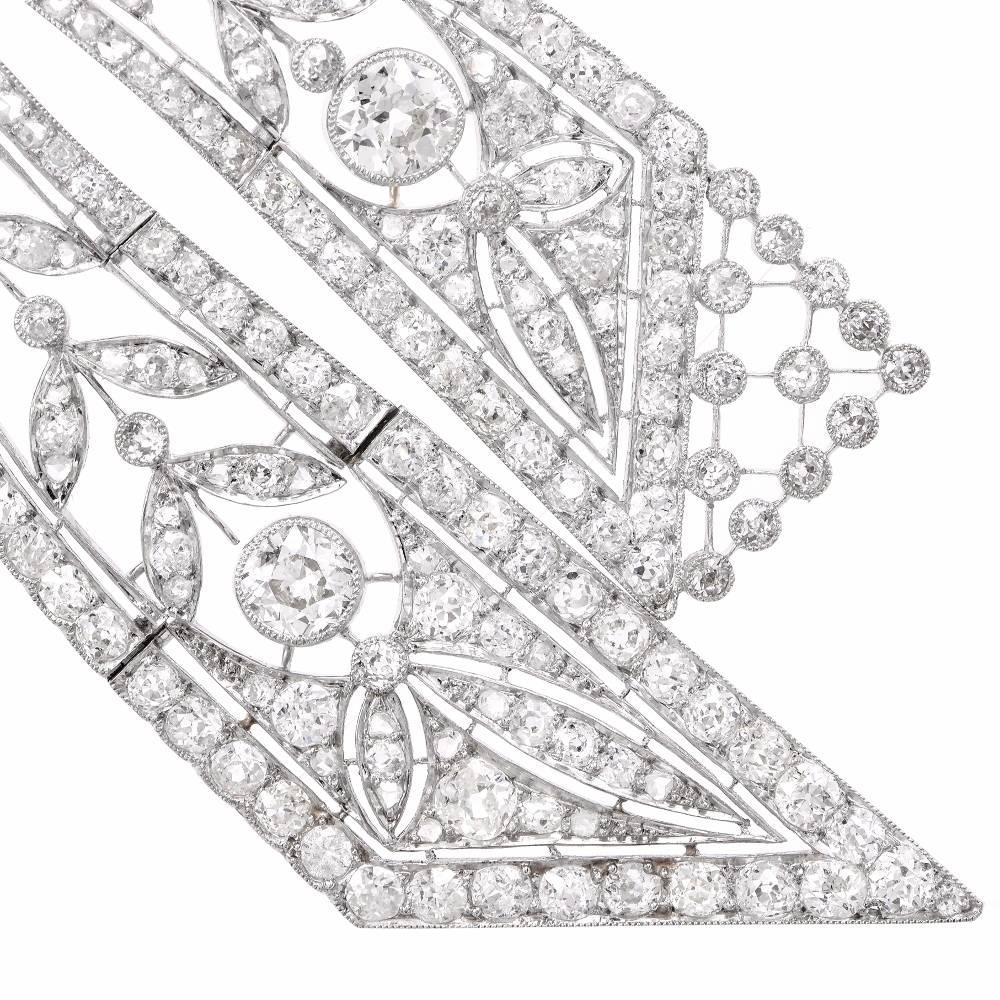 Diamond Platinum Garland Motif Ribbon Bow Pin Brooch For Sale at 1stDibs