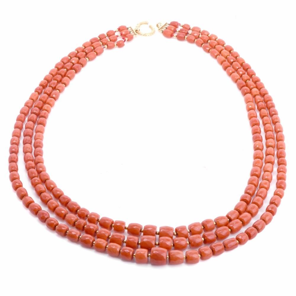 Dreifach Strang Rot Natürliche Koralle Gold Perlen Halskette Damen im Angebot