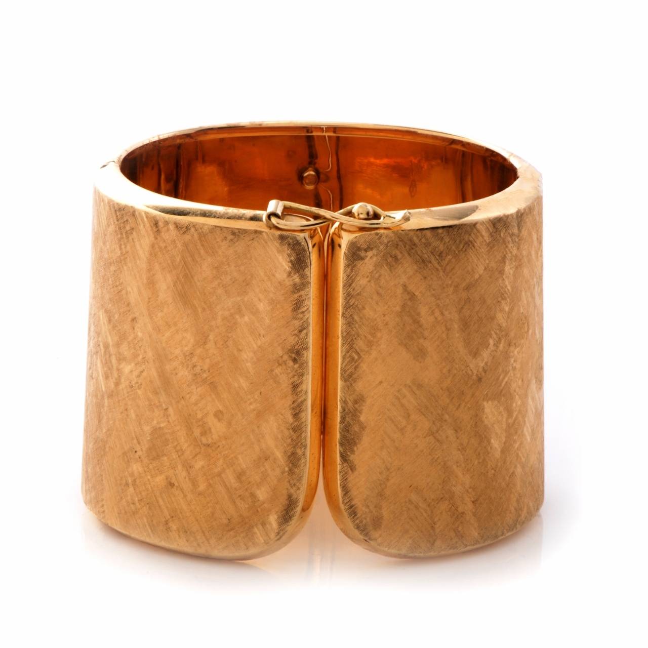 Retro Ruby Diamond Textured Gold Cuff Bangle 4