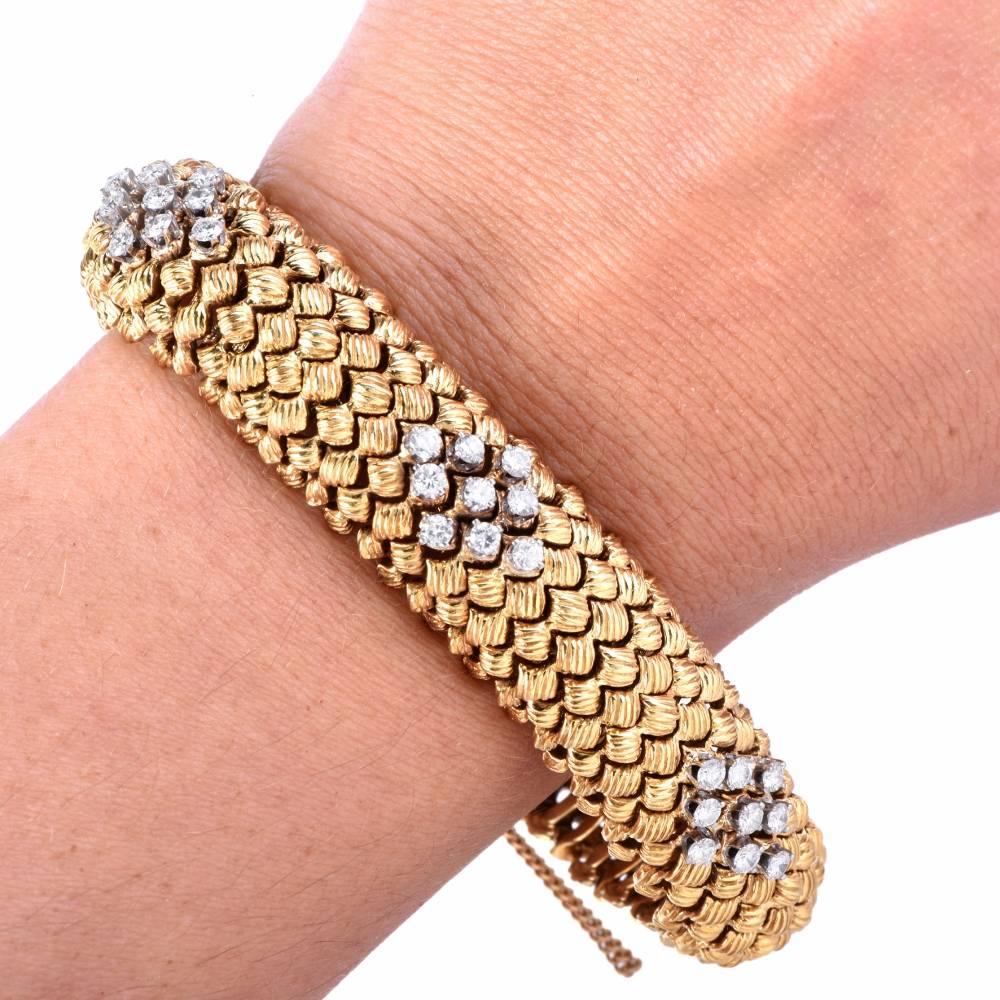 This artfully designed and meticulously crafted 1960s flexible link vintage bracelet is rendered in solid 18K gold.
 This exquisite Vinatge  bracelet is embellished with 6 set diamond-shape diamond decors, each composed of 9 round-faceted diamonds,