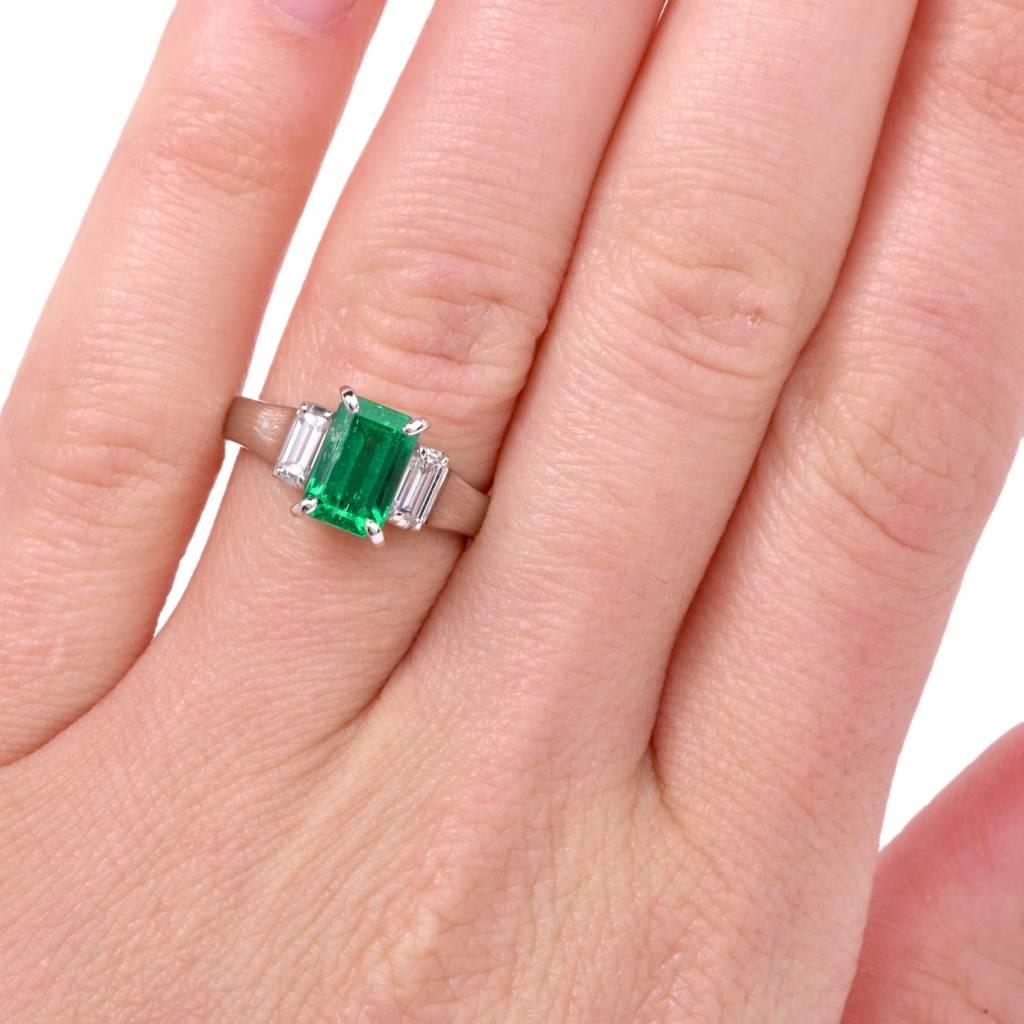 Three-Stone Diamond Colombian Emerald Ring In Excellent Condition In Miami, FL