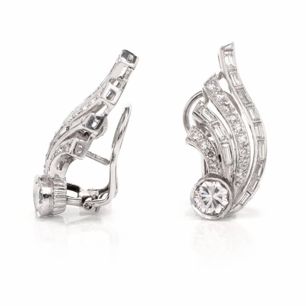 1950s Diamond Platinum Clip-Back Earrings In Excellent Condition In Miami, FL