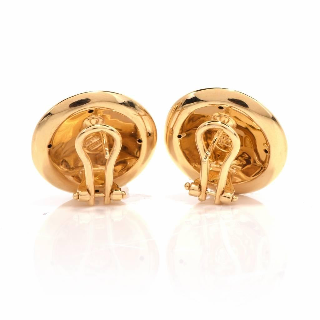 Italian Yellow Gold Cone Shape Clip-Back Stud Earrings In Excellent Condition In Miami, FL